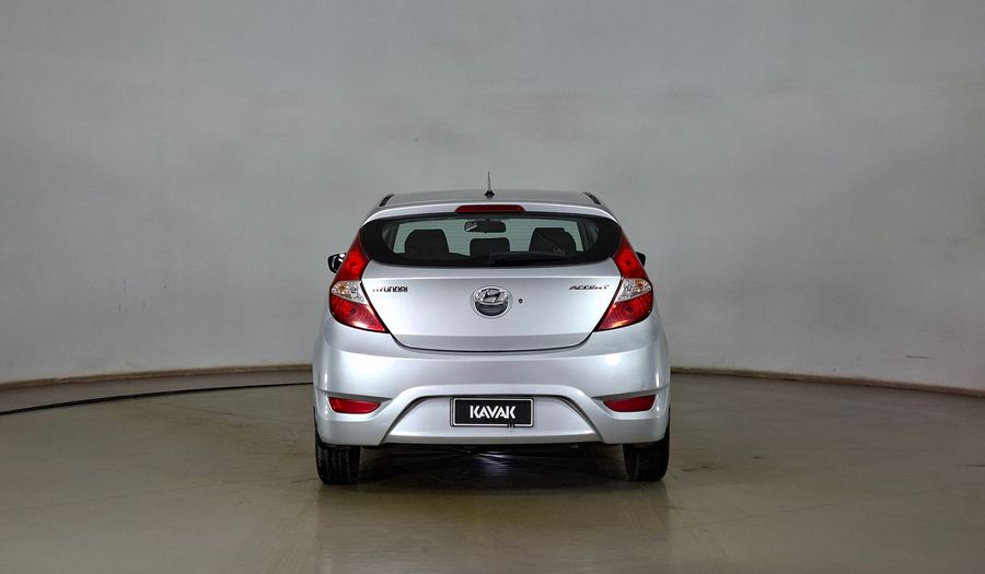 Hyundai Accent 1.4 RB GL AB Hatchback 2013