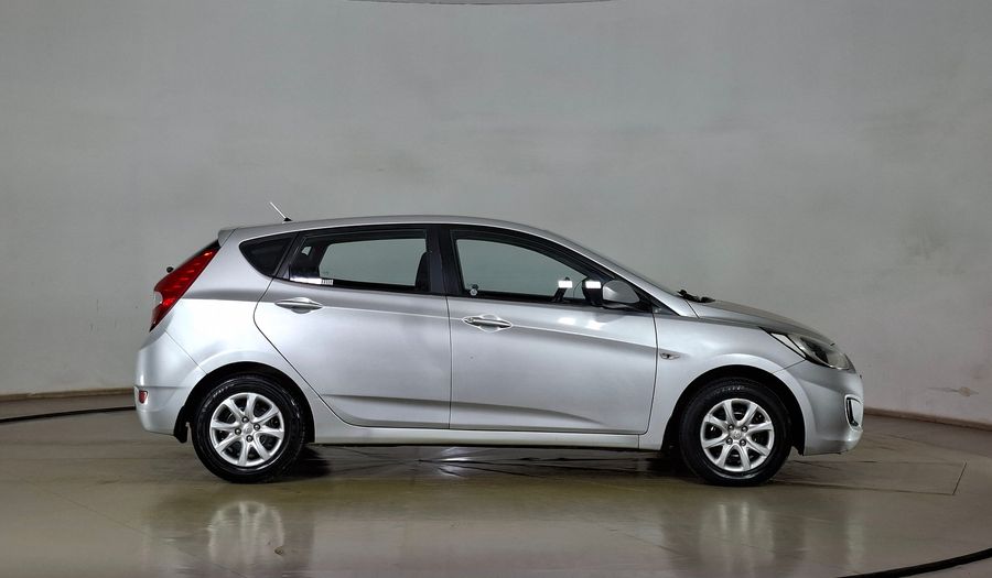 Hyundai Accent 1.4 RB GL AB Hatchback 2013