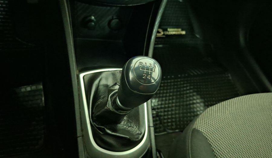 Hyundai Accent 1.4 RB GL AB Hatchback 2013