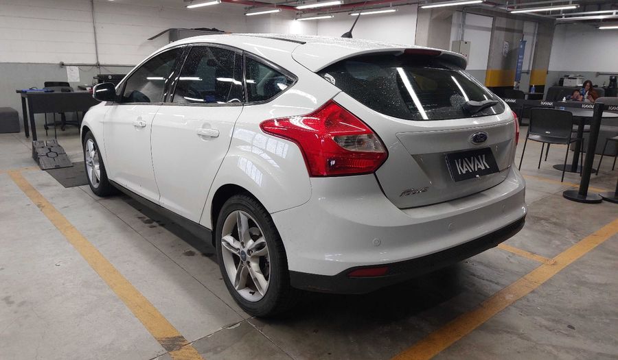 Ford Focus SE Hatchback 2015