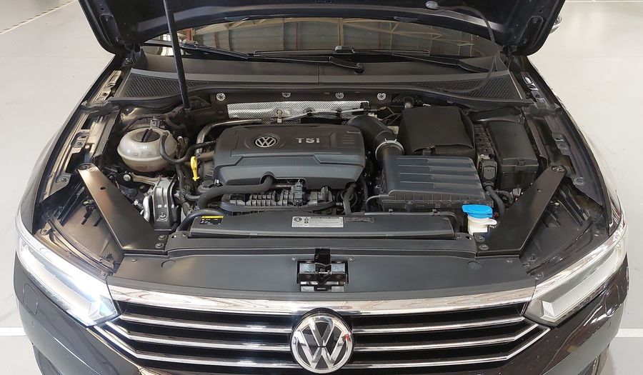 Volkswagen Passat 2.0 TSI HIGHLINE DSG Sedan 2017