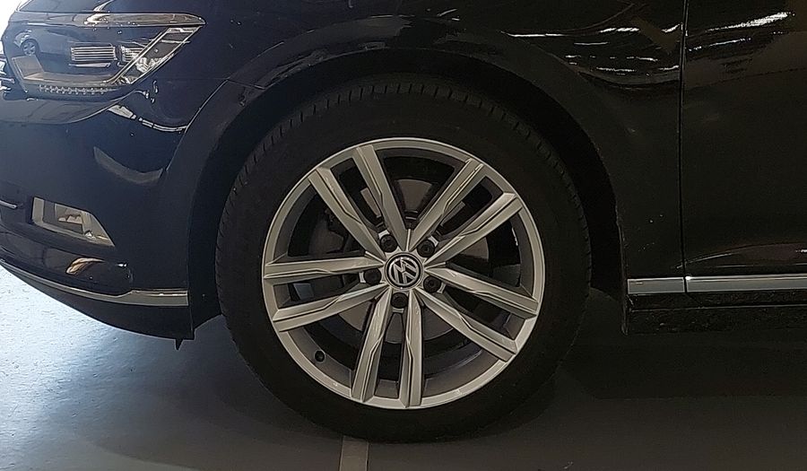 Volkswagen Passat 2.0 TSI HIGHLINE DSG Sedan 2017