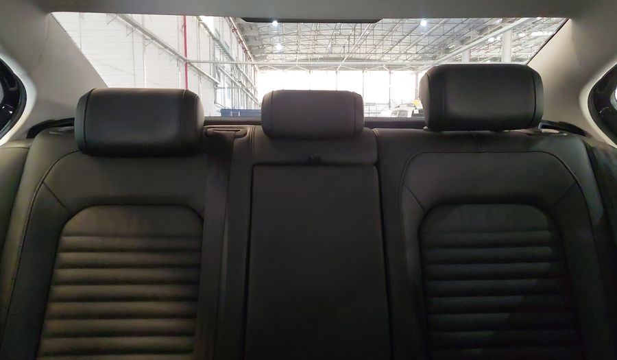 Volkswagen Passat 2.0 TSI HIGHLINE DSG Sedan 2017