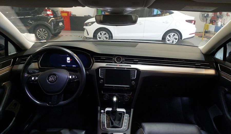 Volkswagen Passat 2.0 TSI HIGHLINE DSG Sedan 2017