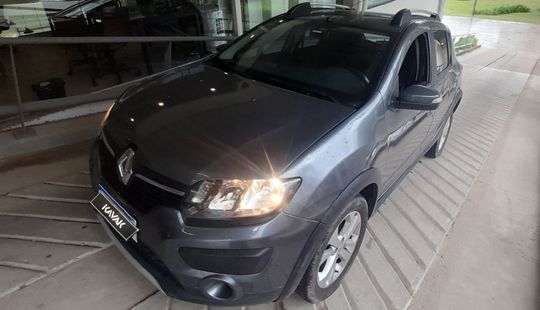 Renault • Sandero Stepway