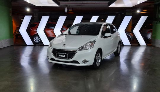 Peugeot • 208