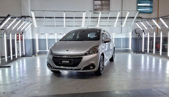 Peugeot • 208