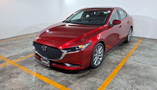 2023 • 8,734 km • Automático