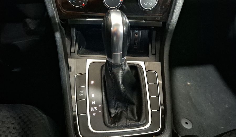 Volkswagen Golf 1.4 STYLE DSG Hatchback 2017