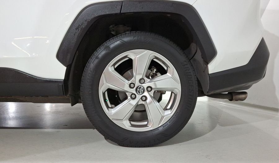 Toyota Rav4 2.5 XLE AUTO Suv 2021