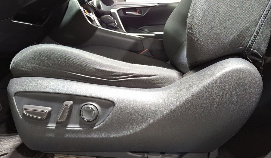 Toyota Rav4 2.5 XLE AUTO Suv 2021