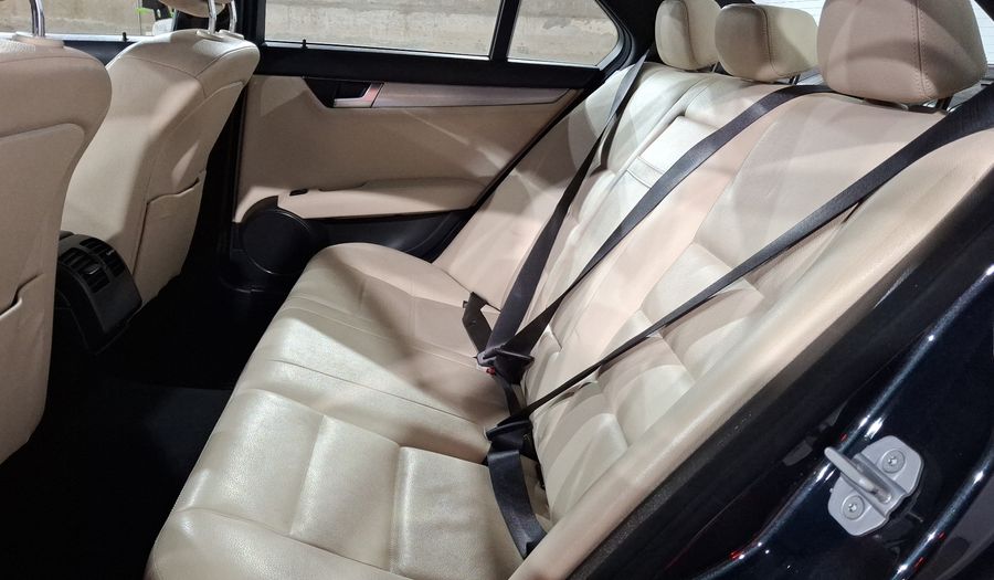 Mercedes Benz Clase C 1.8 200 CGI SPORT AT Sedan 2012