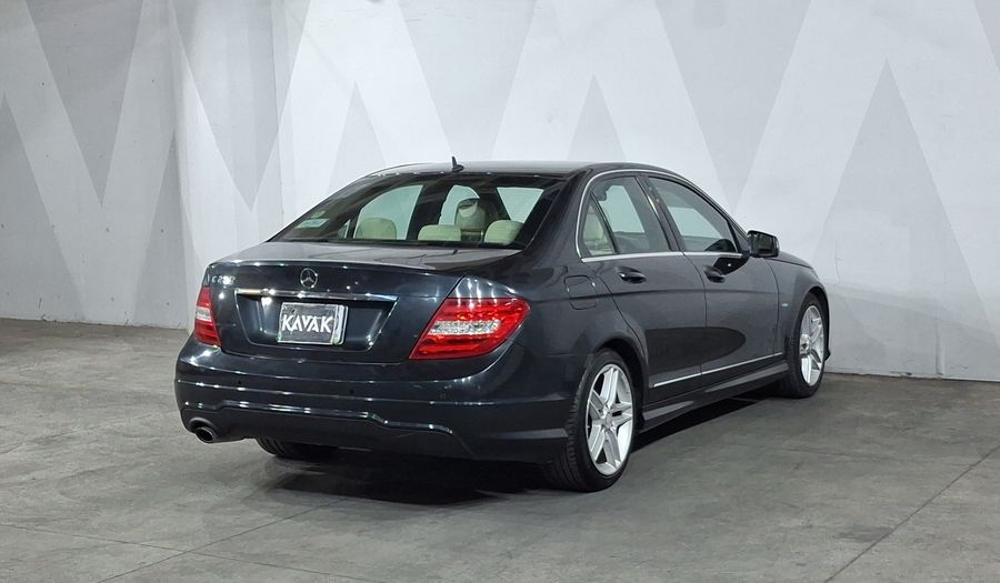 Mercedes Benz Clase C 1.8 200 CGI SPORT AT Sedan 2012