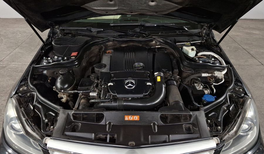 Mercedes Benz Clase C 1.8 200 CGI SPORT AT Sedan 2012