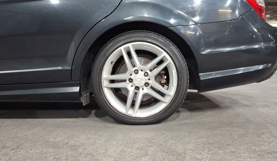 Mercedes Benz Clase C 1.8 200 CGI SPORT AT Sedan 2012