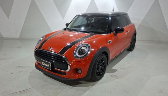 2020 • 30,500 km • Automático