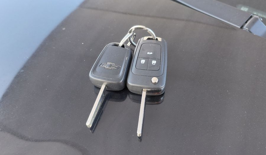 Chevrolet Onix 1.4 LT Hatchback 2016