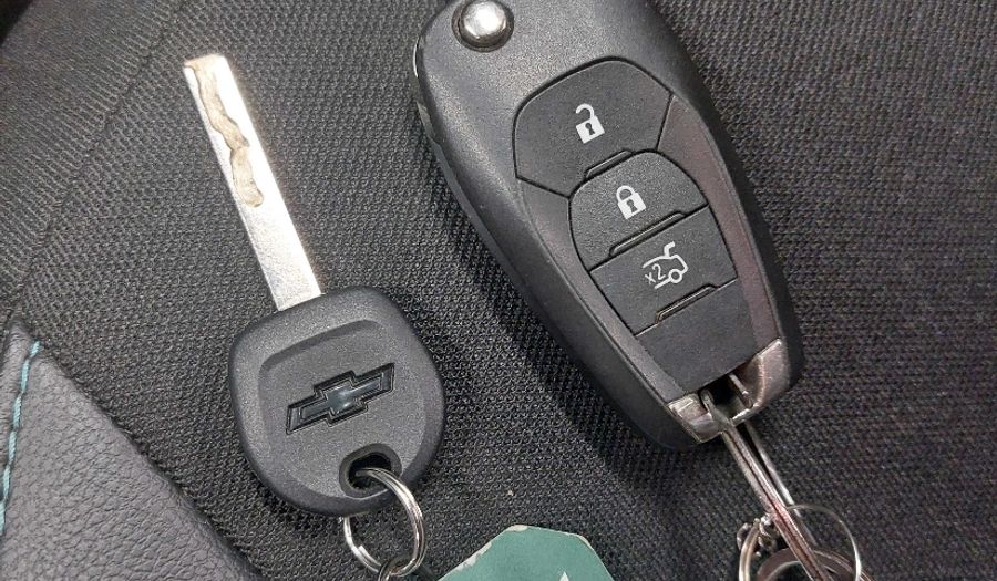 Chevrolet Onix MPFI LT Hatchback 2019