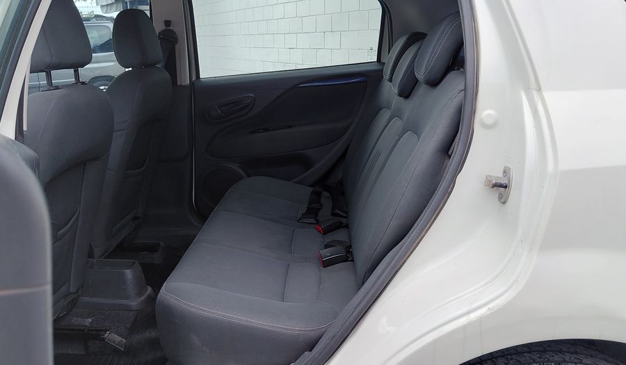 Fiat Punto 1.4 ATTRACTIVE 5P Hatchback 2015