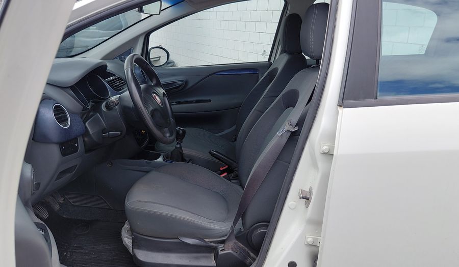 Fiat Punto 1.4 ATTRACTIVE 5P Hatchback 2015