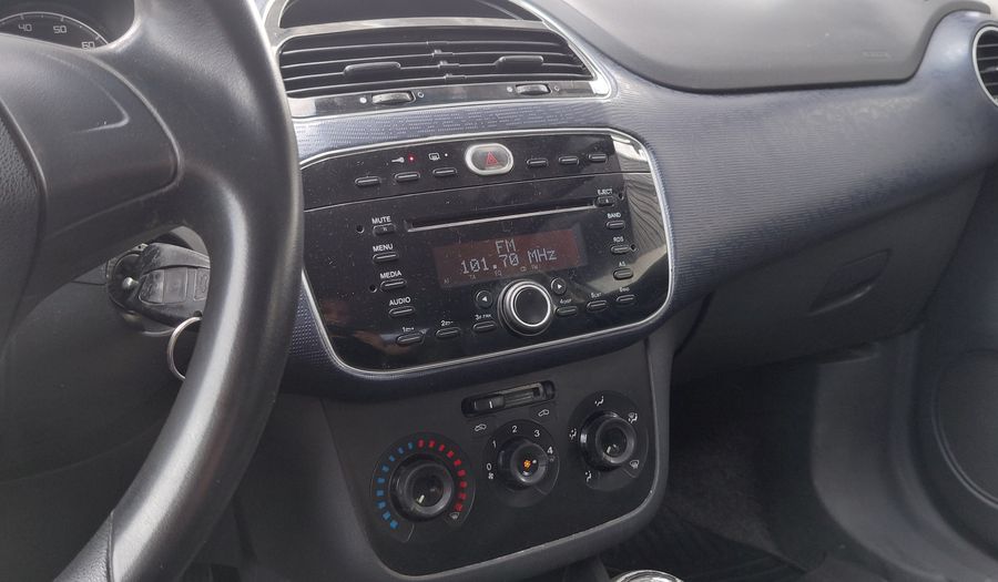 Fiat Punto 1.4 ATTRACTIVE 5P Hatchback 2015