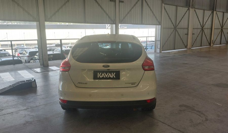 Ford Focus TITANIUM PLUS Hatchback 2016