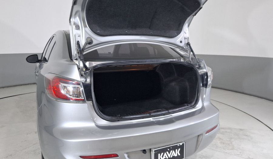 Mazda 3 2.0 SEDAN I TOURING TA Sedan 2013