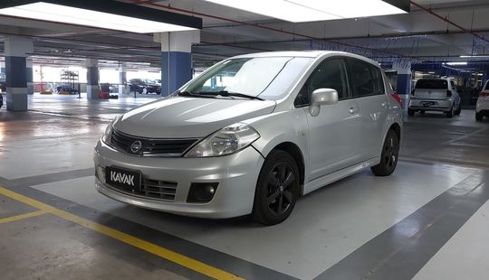 Nissan • Tiida