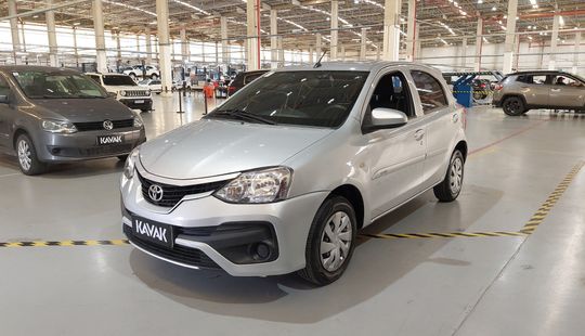 Toyota • Etios