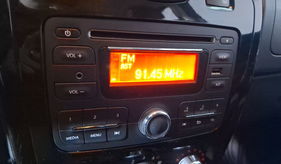 Renault Stepway 1.6 DYNAMIQUE MT Hatchback 2012