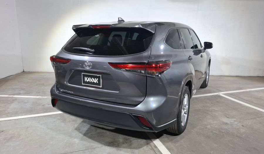 Toyota Highlander 3.5 LE AUTO Suv 2022