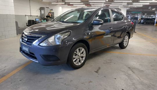 Nissan • Versa