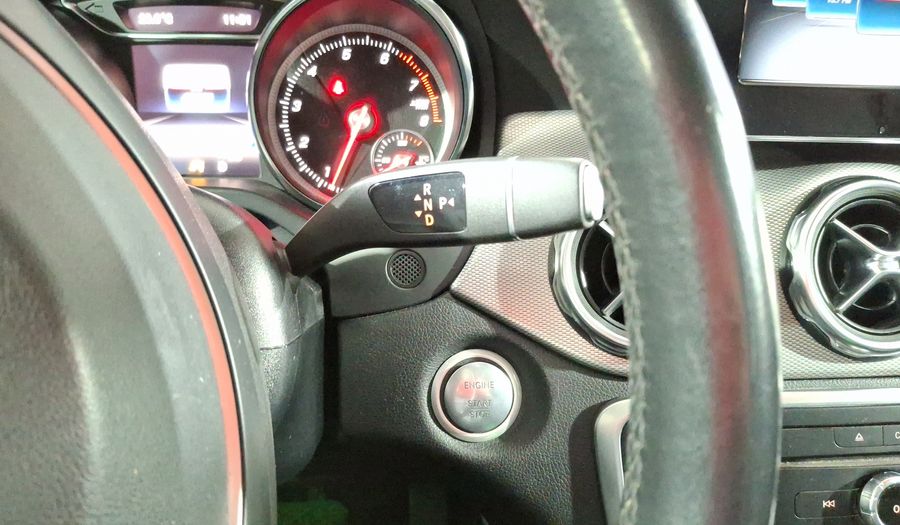 Mercedes Benz Clase Gla 1.6 GLA 200 SPORT DCT Suv 2019