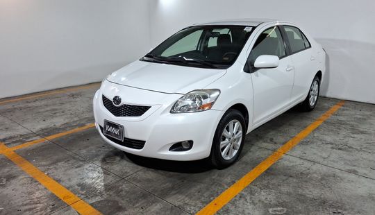 Toyota • Yaris