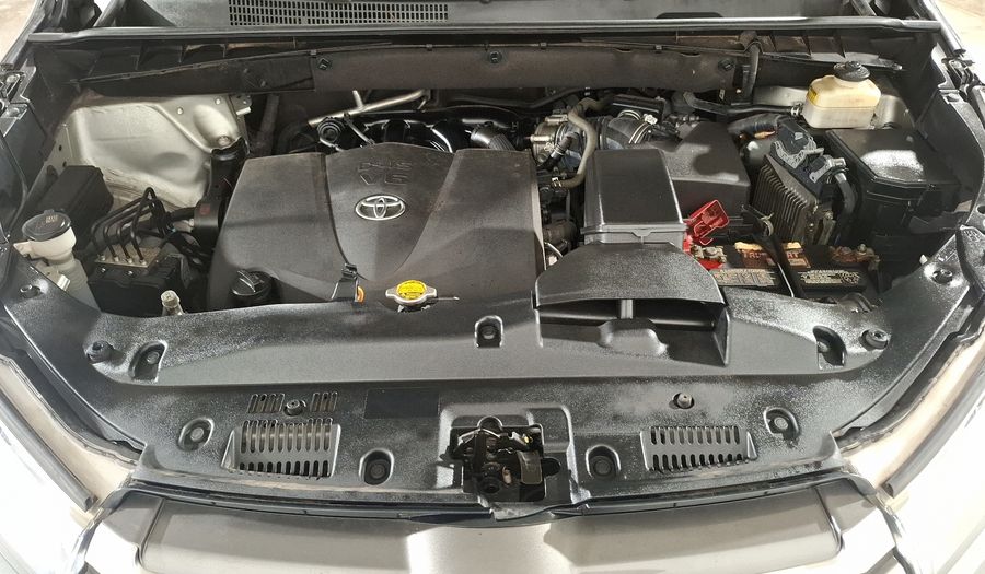 Toyota Highlander 3.5 LE AT Suv 2017