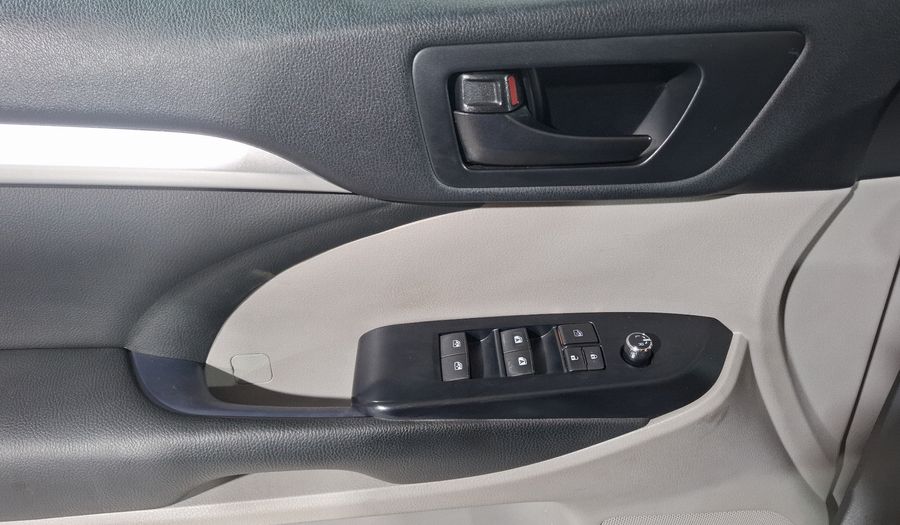 Toyota Highlander 3.5 LE AT Suv 2017