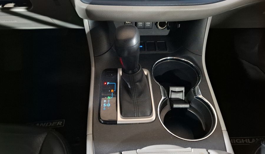 Toyota Highlander 3.5 LE AT Suv 2017