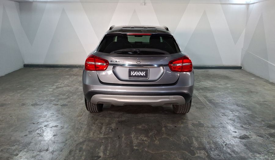 Mercedes Benz Clase Gla 1.6 GLA 180 CGI Suv 2017