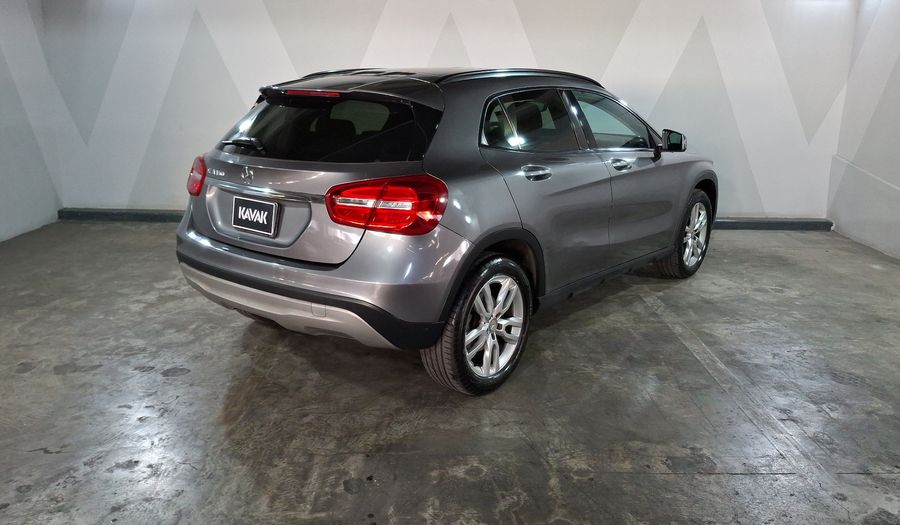 Mercedes Benz Clase Gla 1.6 GLA 180 CGI Suv 2017