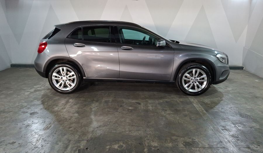 Mercedes Benz Clase Gla 1.6 GLA 180 CGI Suv 2017