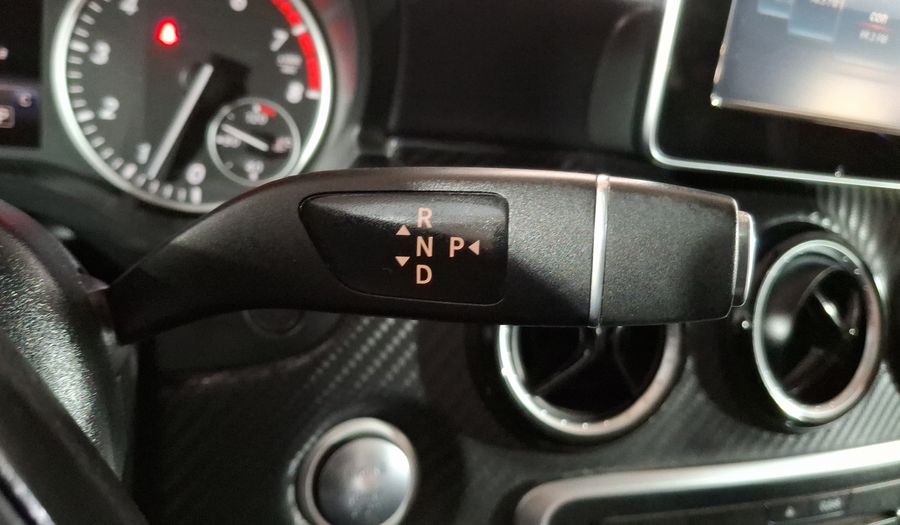 Mercedes Benz Clase Gla 1.6 GLA 180 CGI Suv 2017