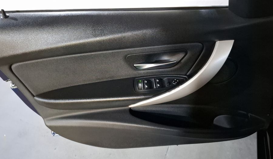 Bmw Serie 3 1.5 318IA EXECUTIVE AUTO Sedan 2018