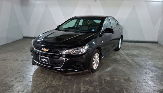 2020 • 74,773 km • Automático