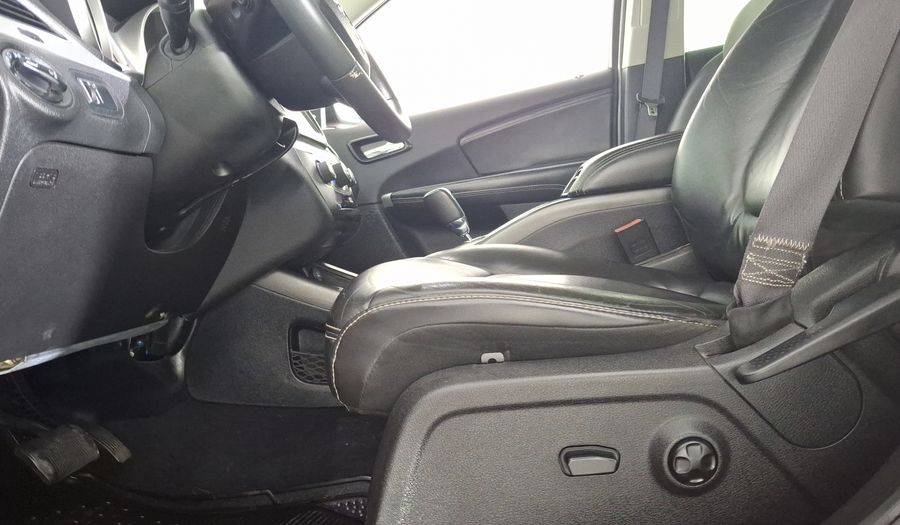 Dodge Journey 2.4 SXT+ 7 PASAJEROS Suv 2015