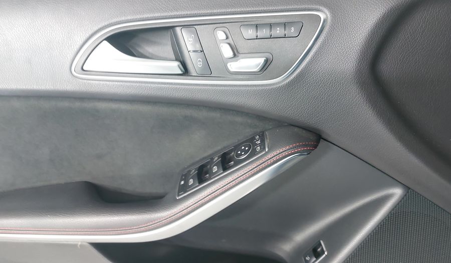 Mercedes Benz Clase Gla 2.0 GLA 250 SPORT DCT Suv 2020