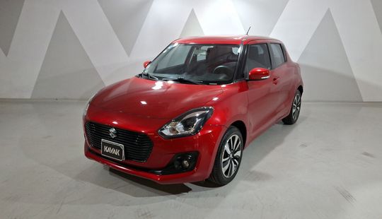 2018 • 27,349 km • Automático