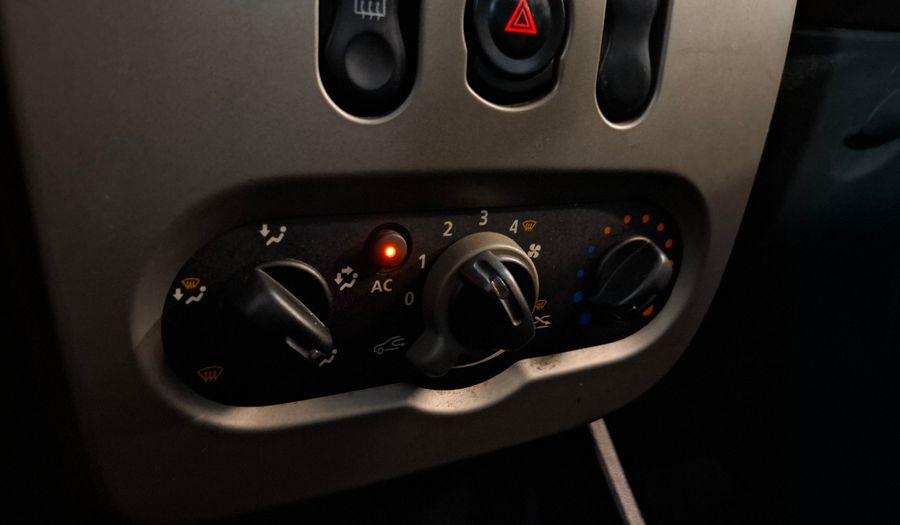 Renault Logan 1.6 8V PH2 PACK Sedan 2011