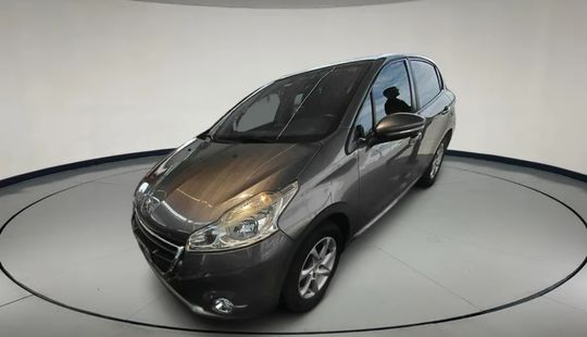Peugeot • 208
