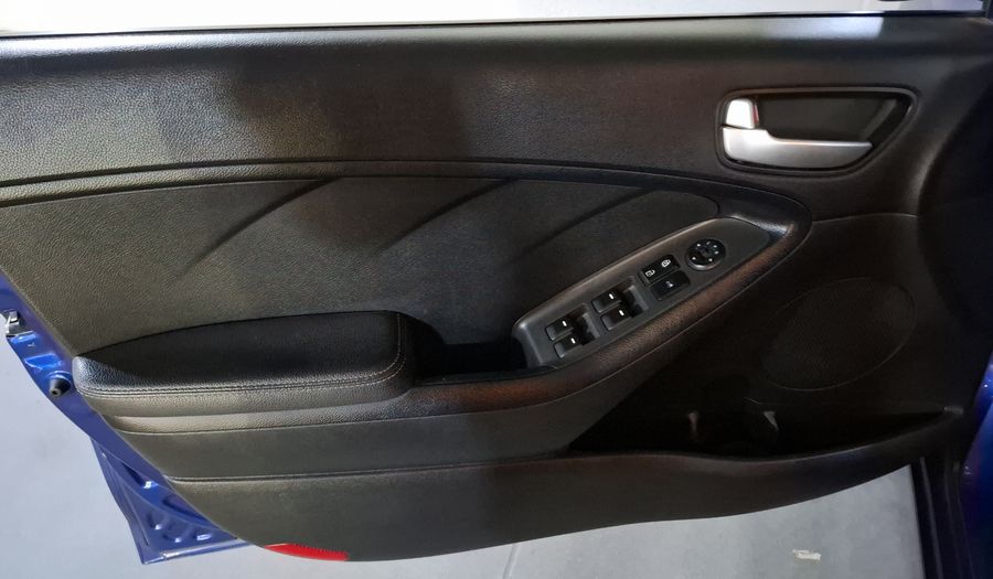 Kia Forte 2.0 L MT Sedan 2017