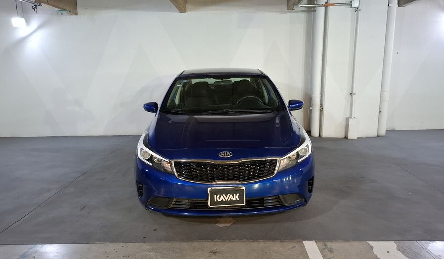 Kia Forte 2.0 L MT Sedan 2017
